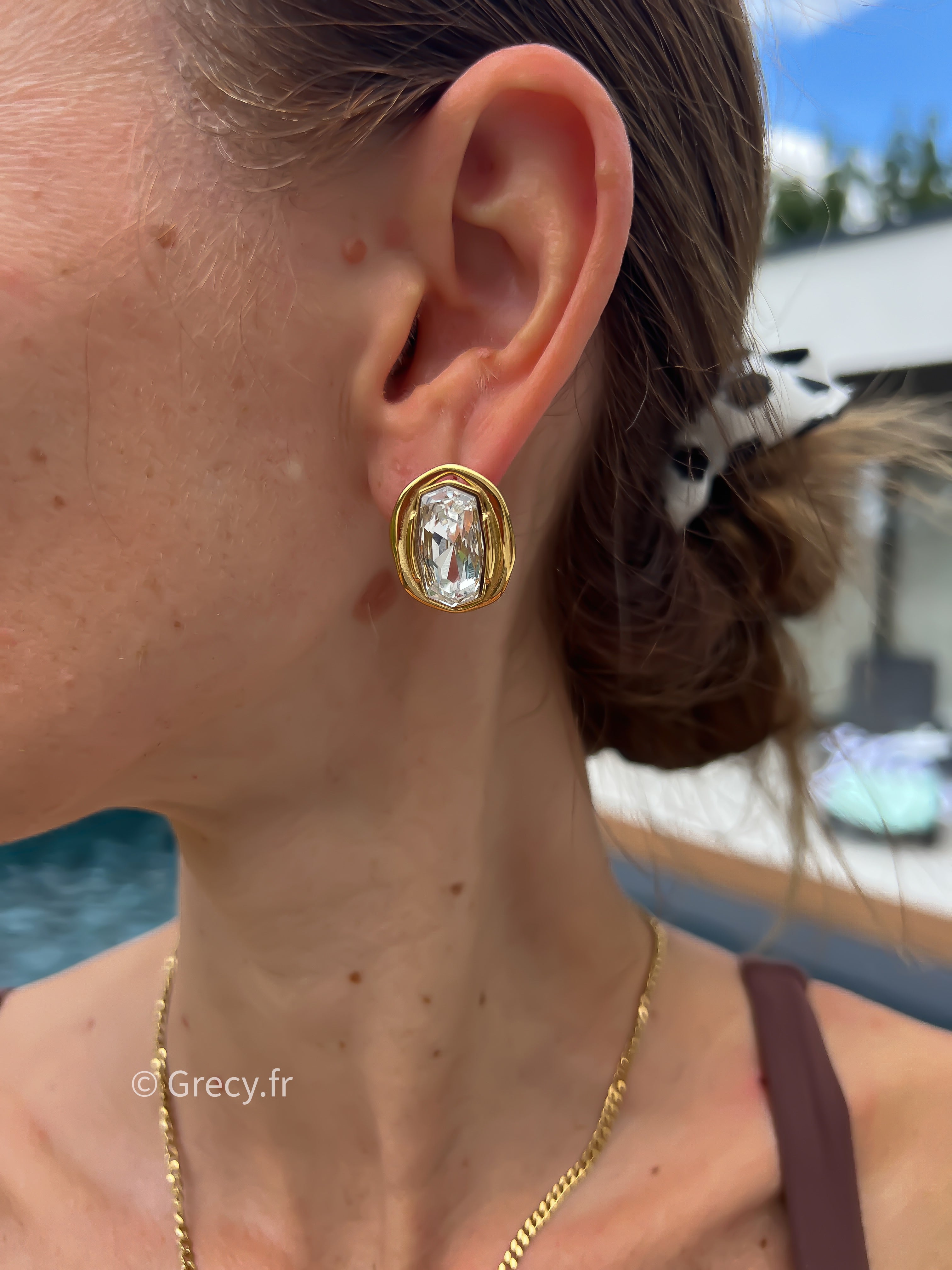Alba / Boucles d'oreilles dorée ornée d'un diamant