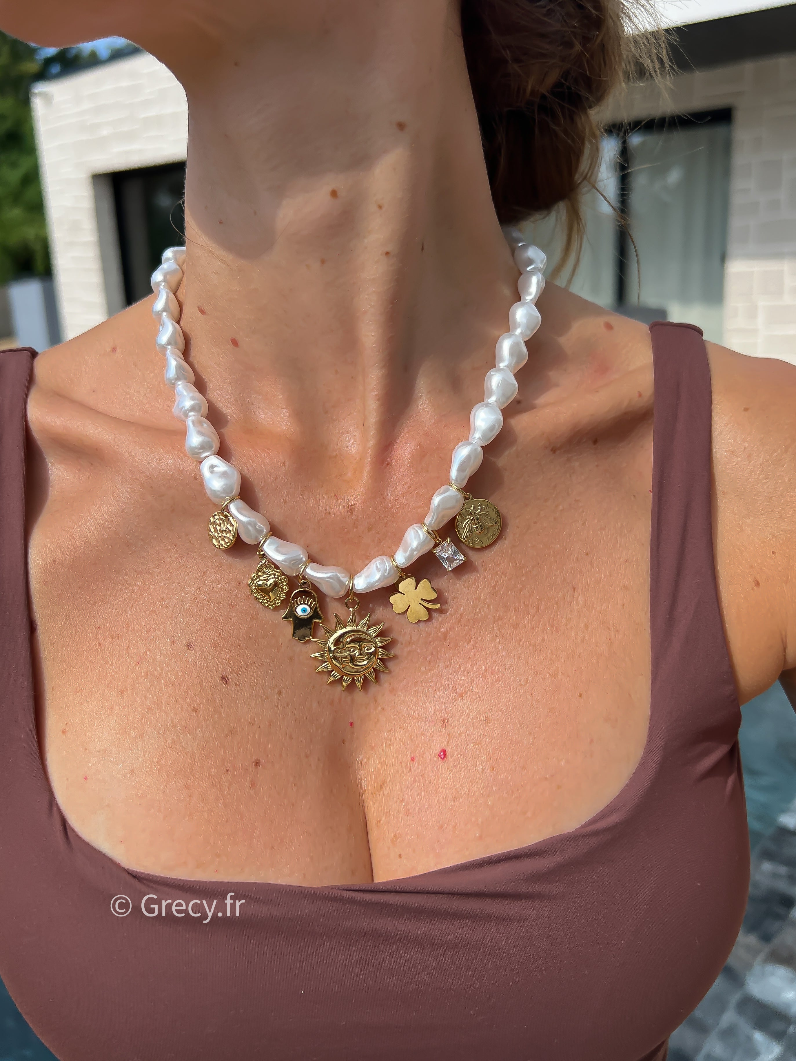 Collier nacre et charms