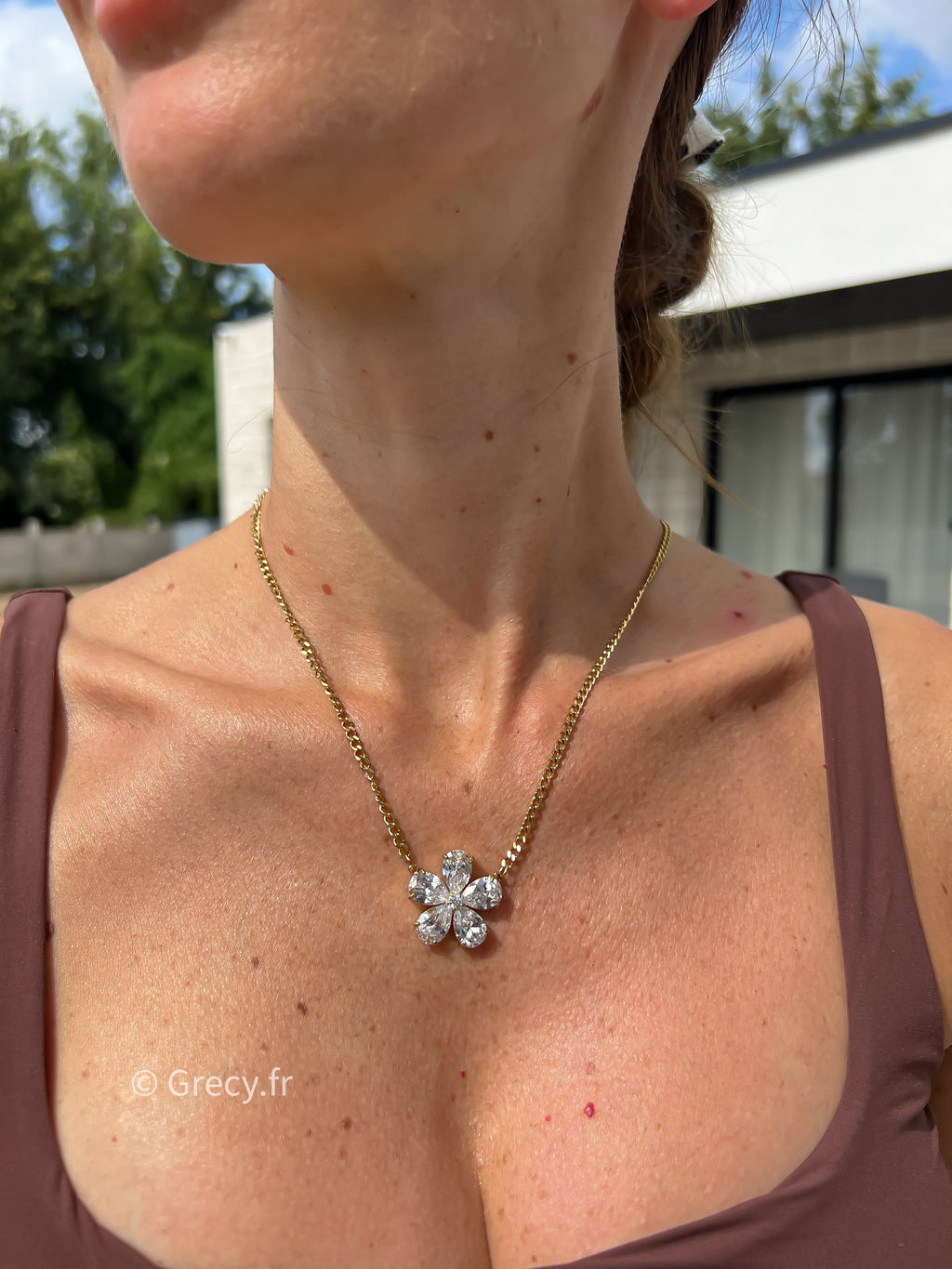Mia / Collier fleur blanche scintillante