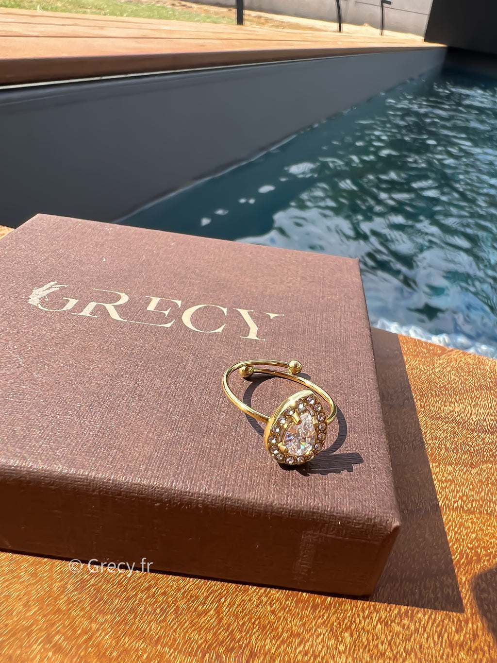 Azur / Bague poire strass