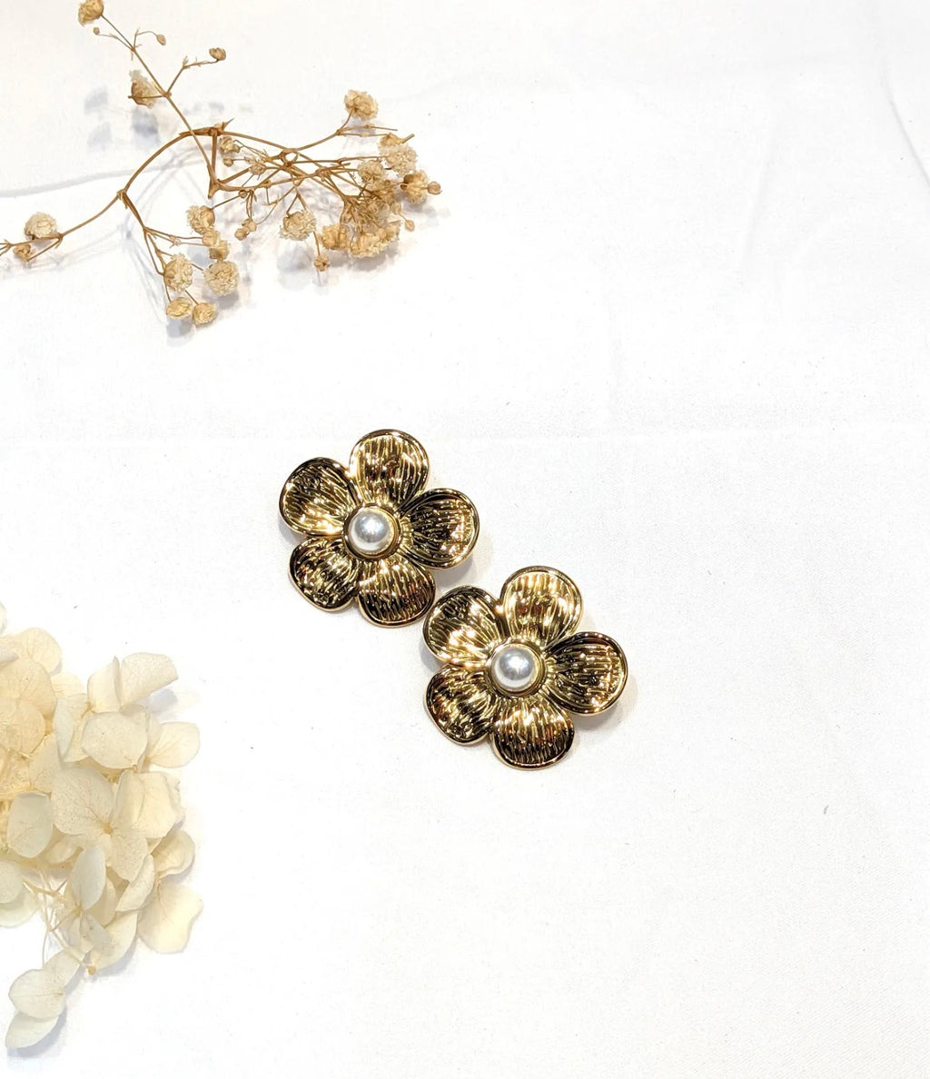 Samantha / Parure à composer / Perles blanches avec fleur