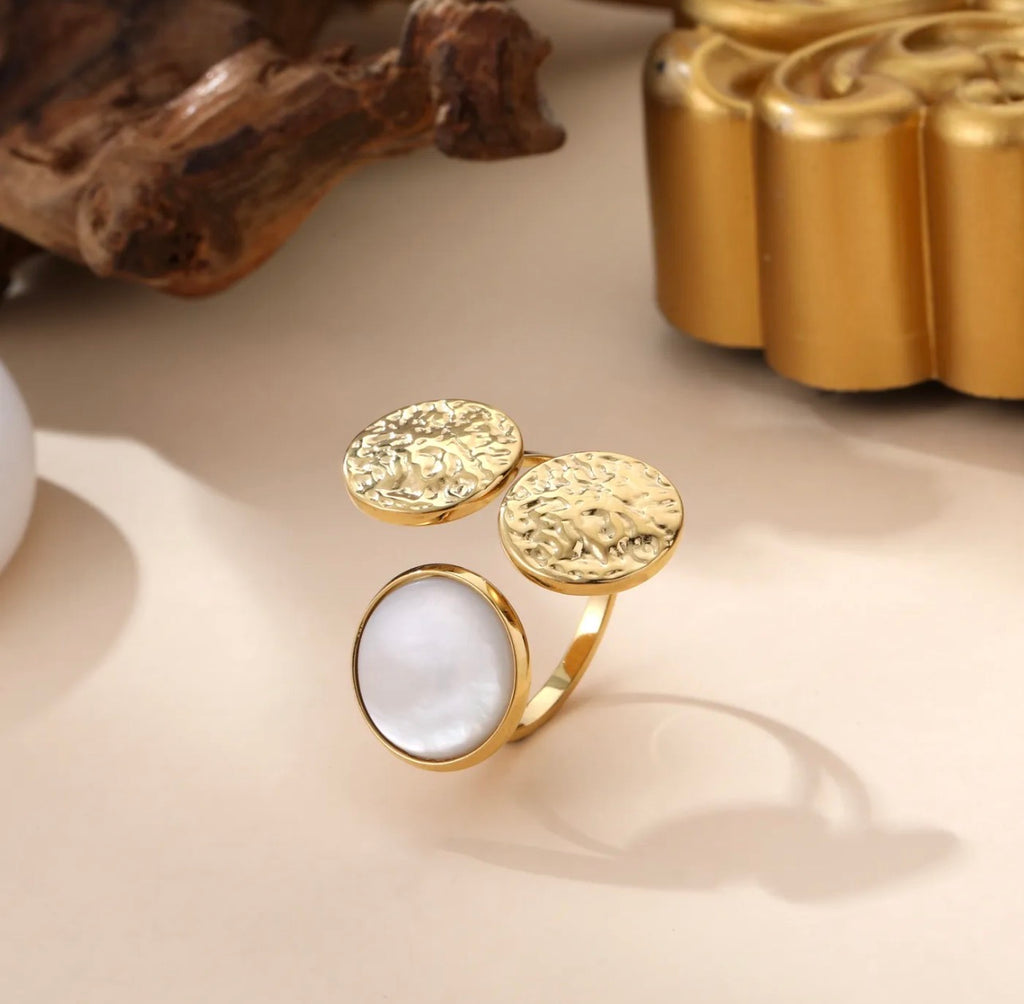 Jeanne / Bague 3 ronds et nacre