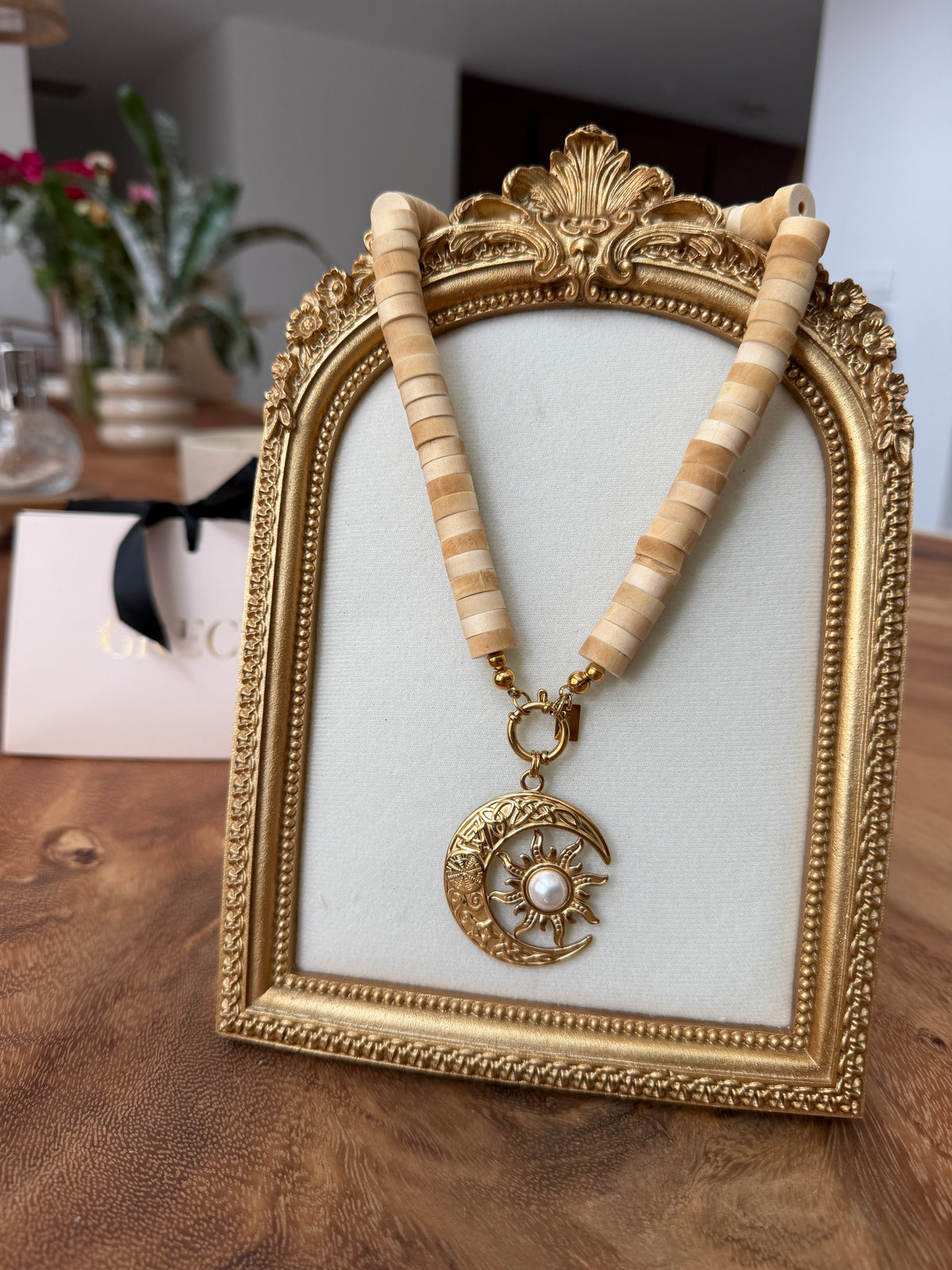 Collier éclipse