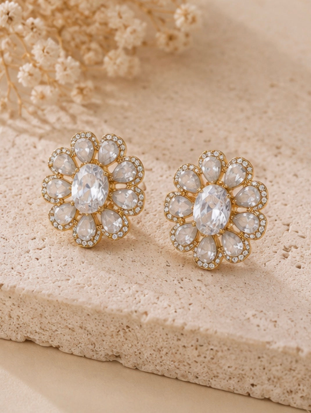 Mélya / Boucles d'oreilles fleurs cristaux et strass