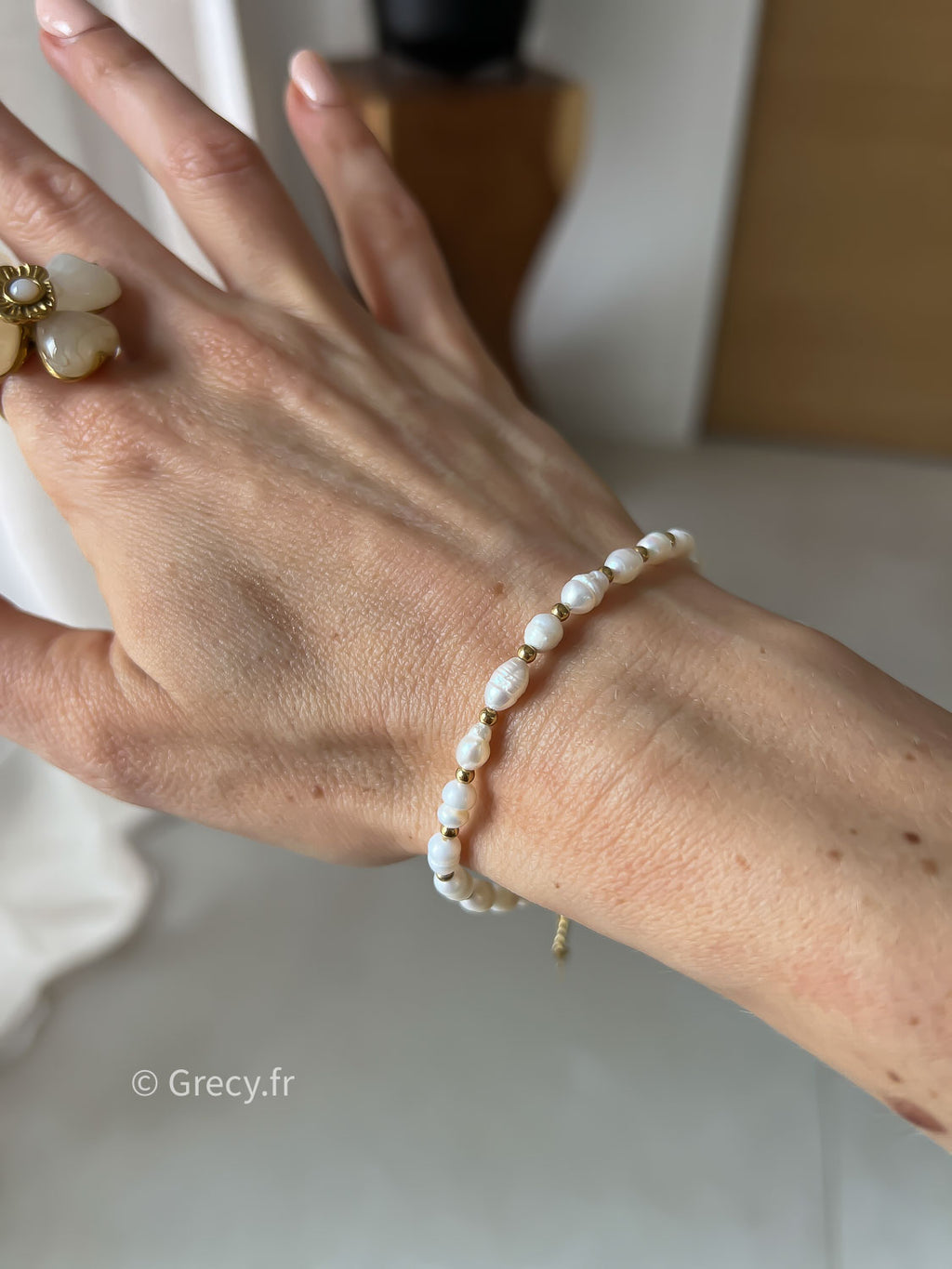 Gladys / Bracelet perles nacrées en acier inoxydable