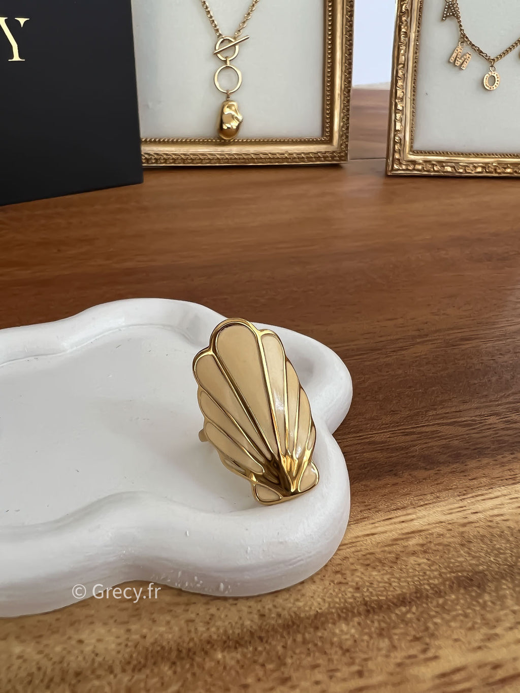Lyssandre / Bague coquillage doré et beige
