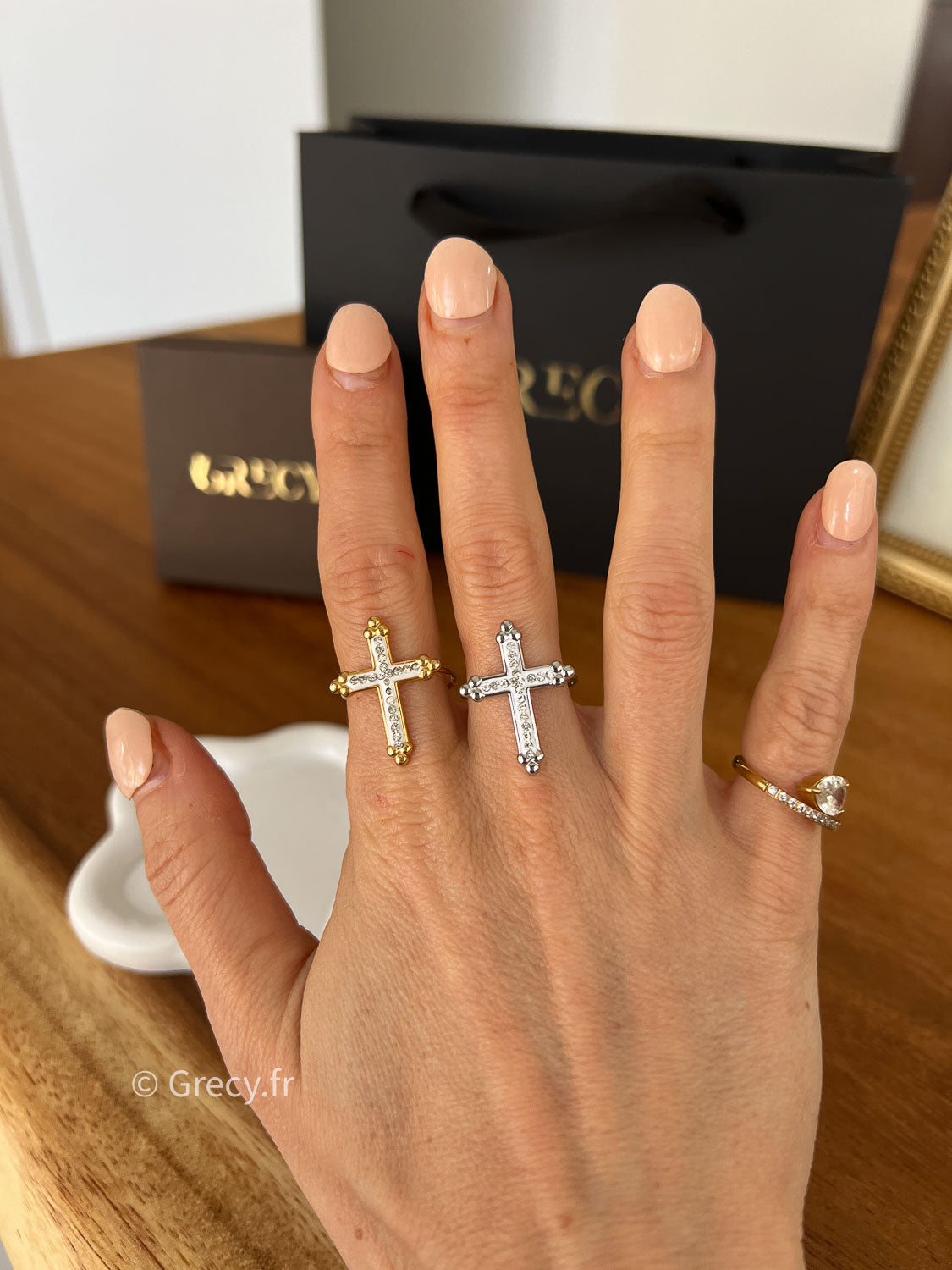 Ava / Bague croix avec strass