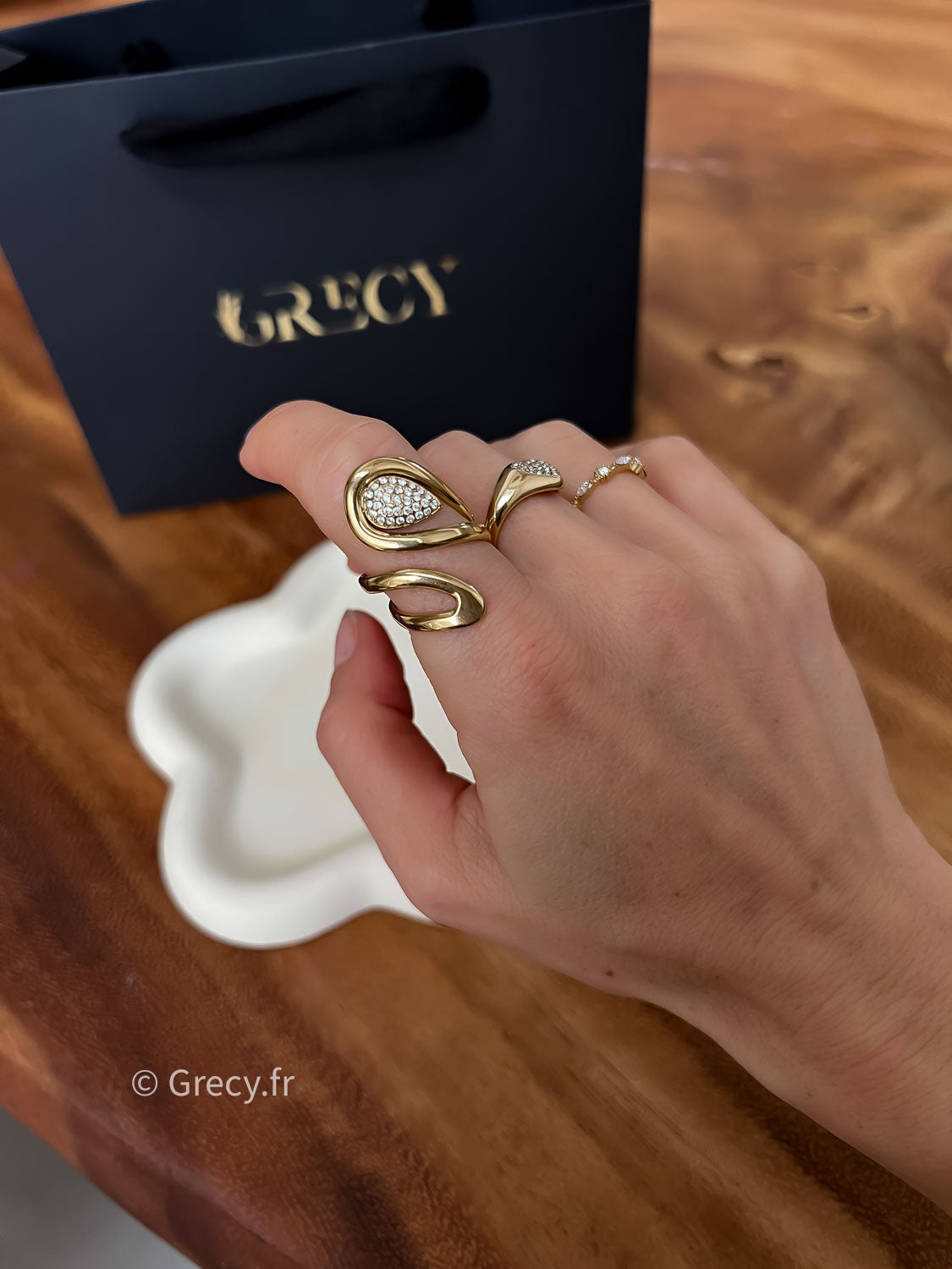 Lola / Bague goutte strass