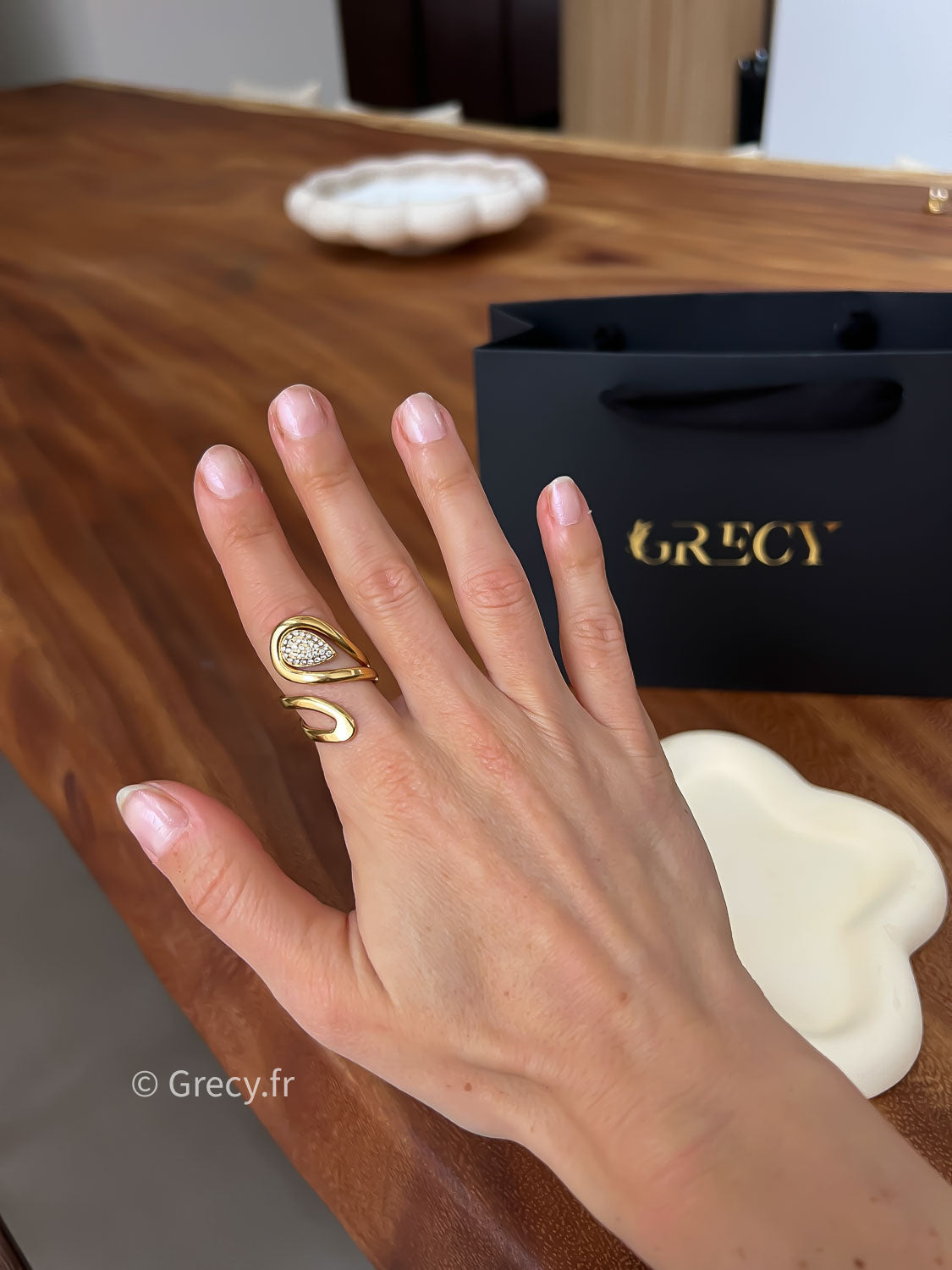 Lola / Bague goutte strass