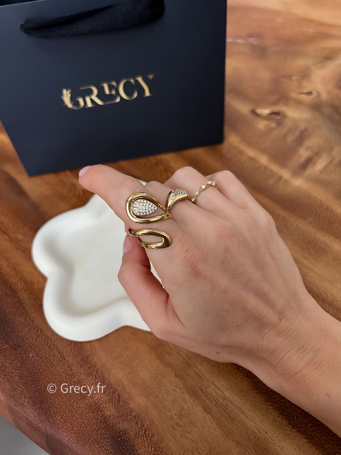 Lola / Bague goutte strass