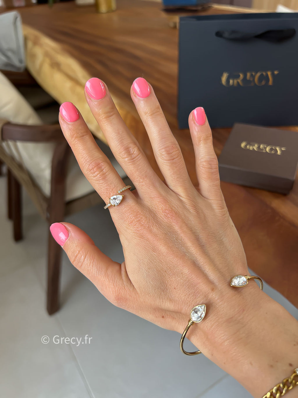 Stéphanie / Bague goutte solitaire strass