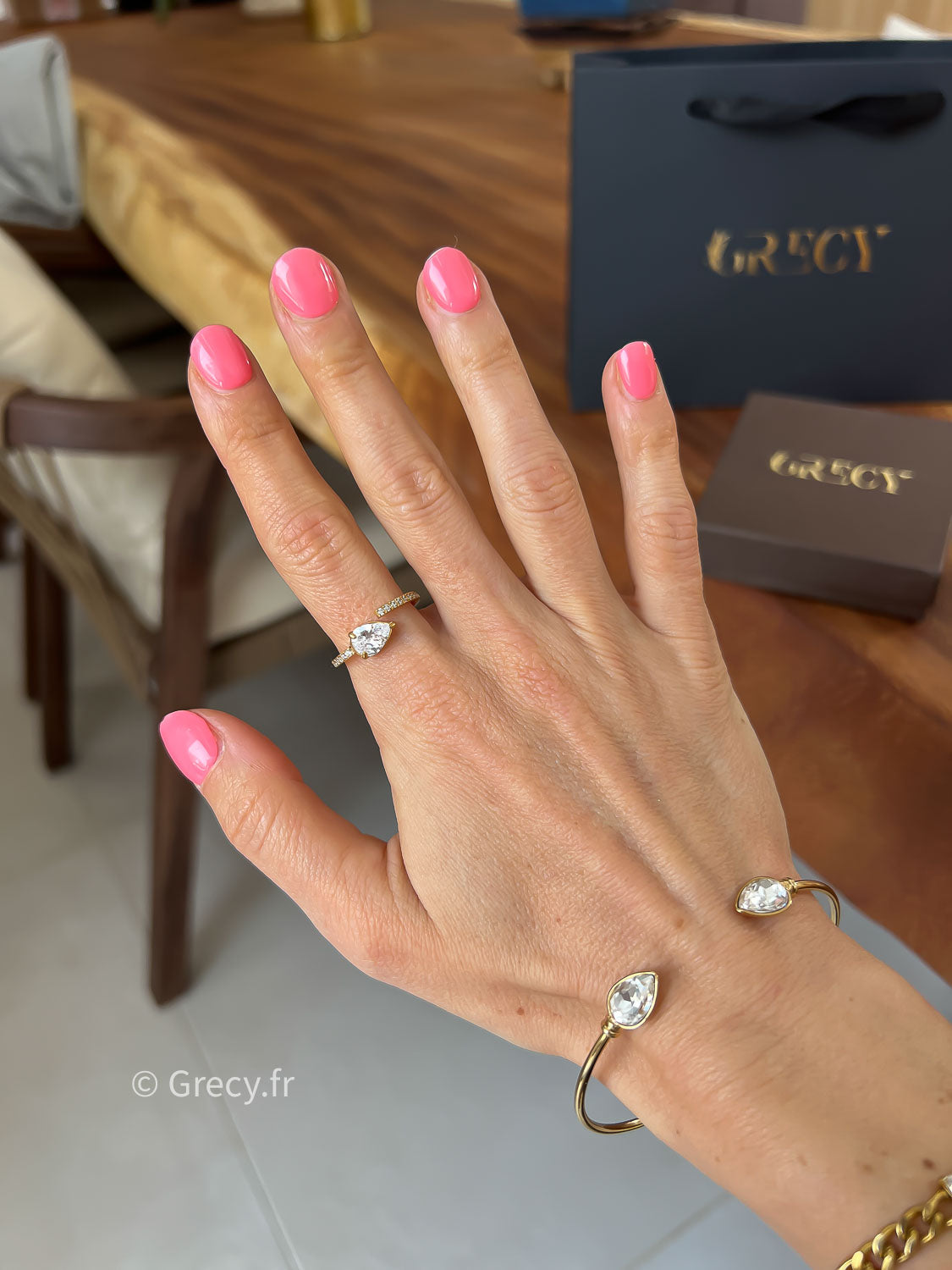 Stéphanie / Bague goutte solitaire strass