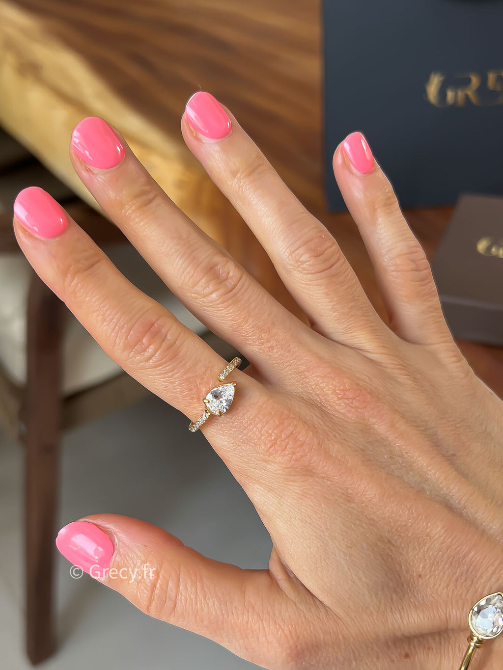 Stéphanie / Bague goutte solitaire strass