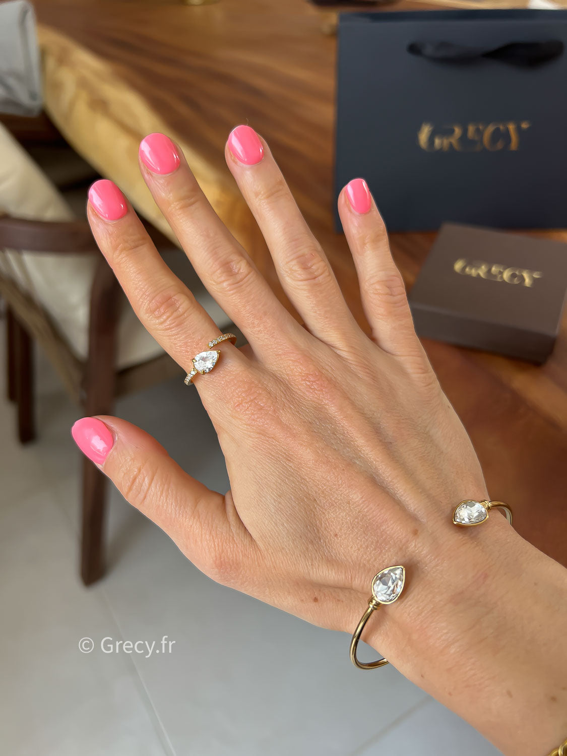 Stéphanie / Bague goutte solitaire strass