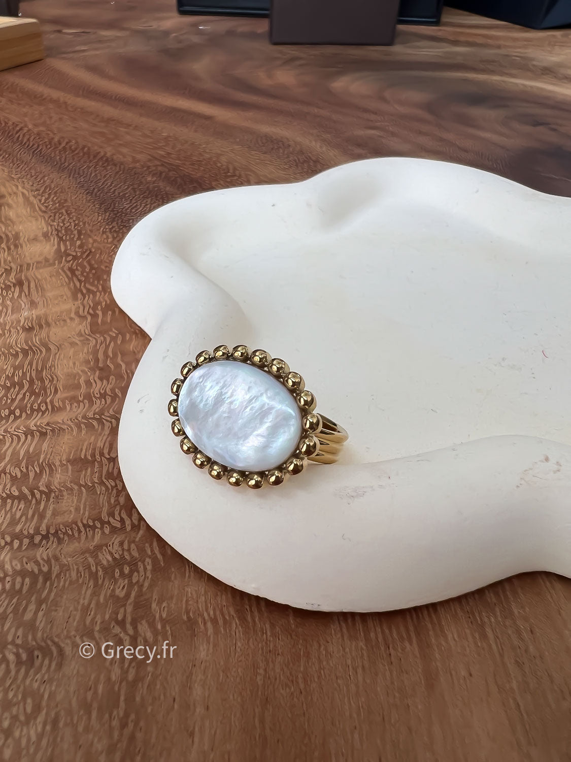 Audrey / Bague nacre ovale