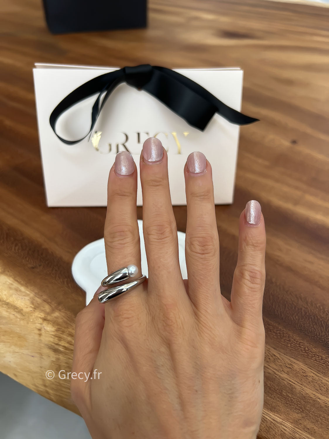 Claire / Bague torsadée avec perle nacrée