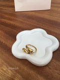 Claire / Bague torsadée avec perle nacrée
