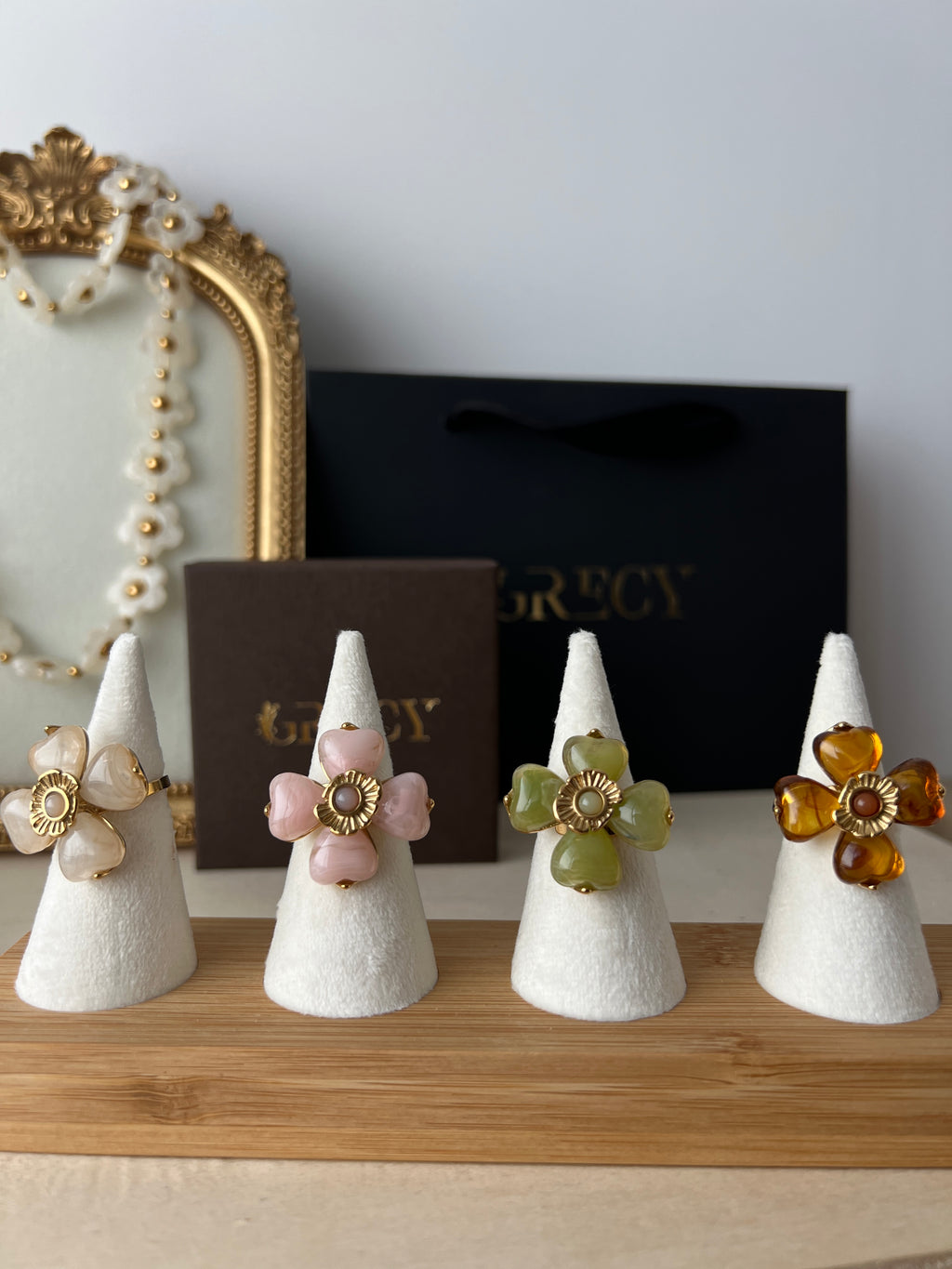 Cally / Bagues trèfle résine GRECY