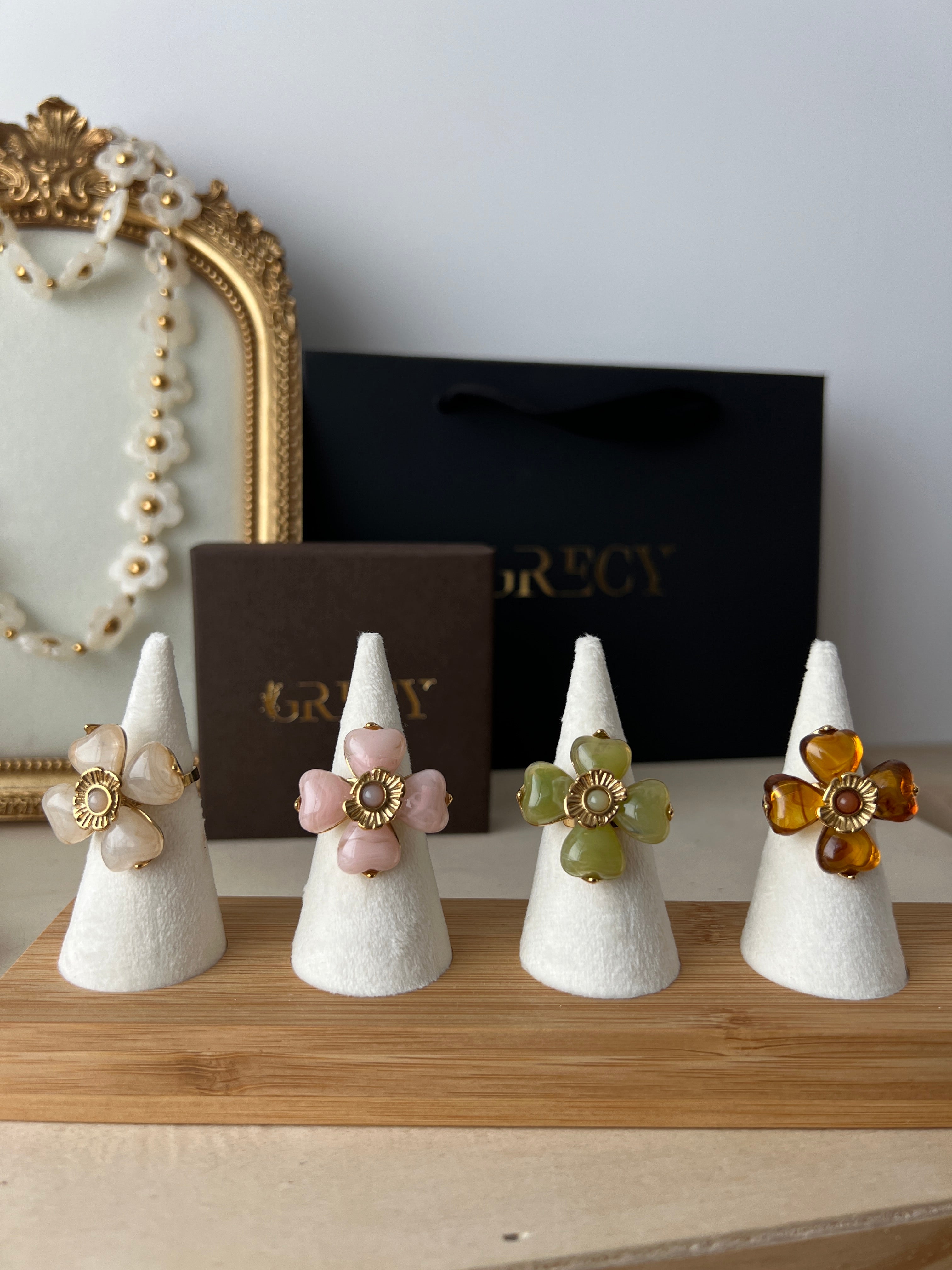 Cally / Bagues trèfle résine GRECY