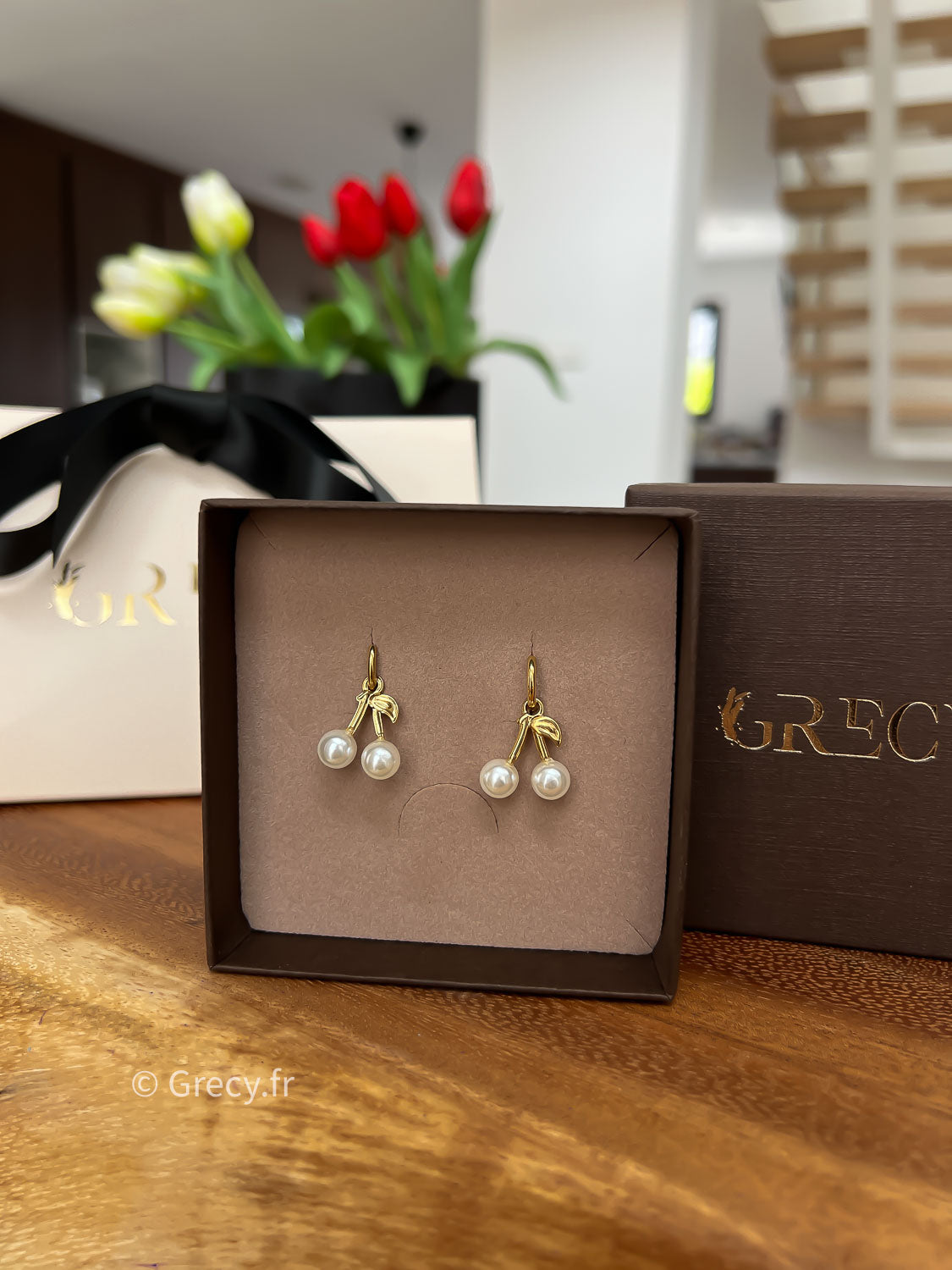 Marie / Boucles d'oreilles cerises perles nacrées
