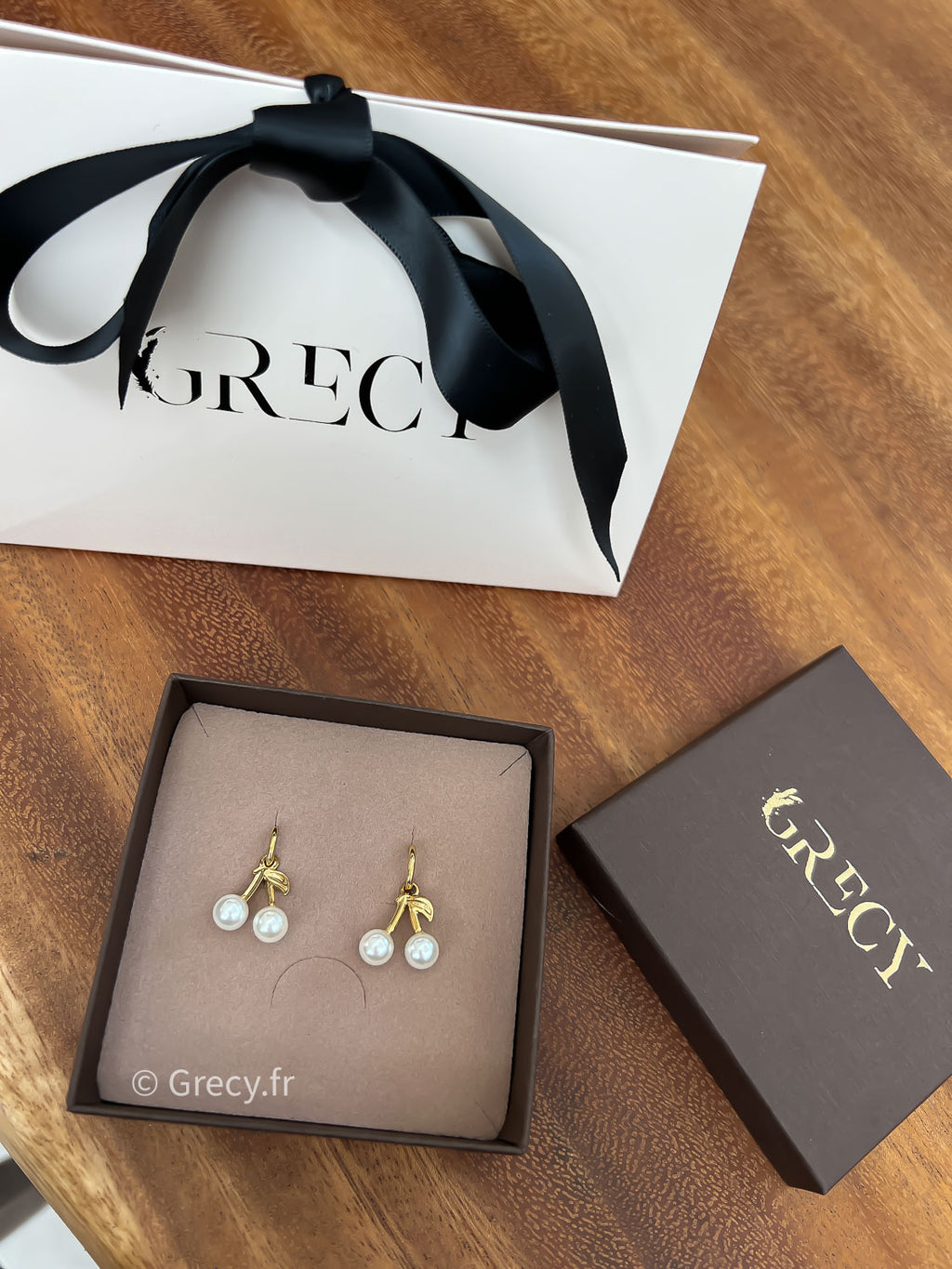 Marie / Boucles d'oreilles cerises perles nacrées