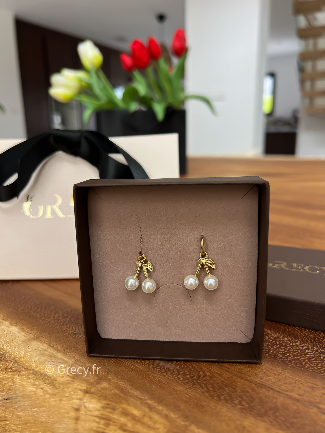 Marie / Boucles d'oreilles cerises perles nacrées