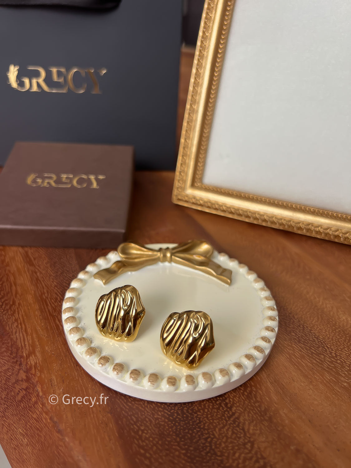 Diane / Boucles d'oreilles martelées clips dorées