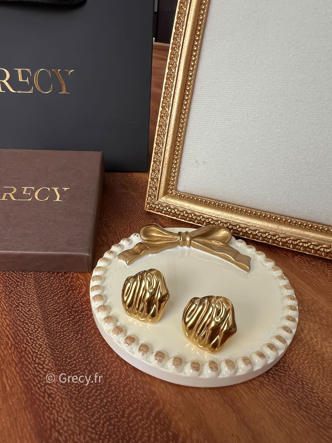 Diane / Boucles d'oreilles martelées clips dorées