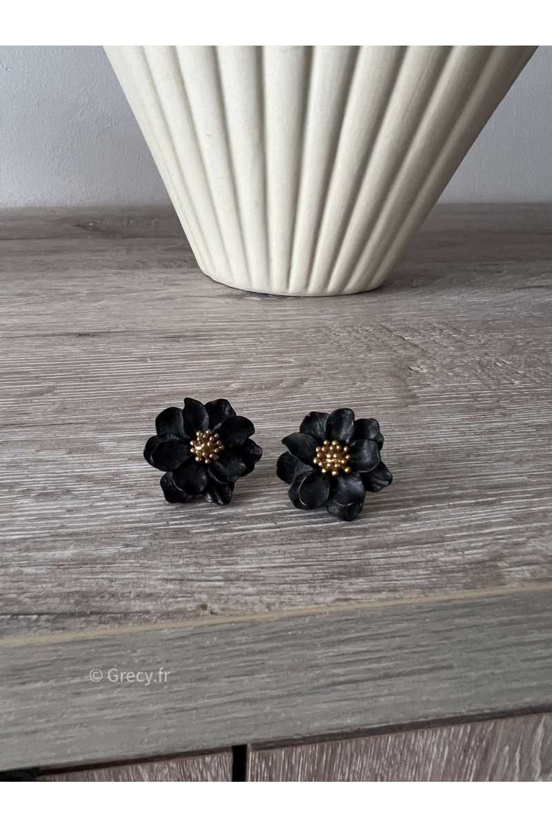 Boucles d'oreilles fleurs noires