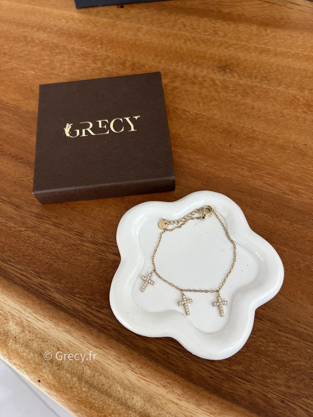Capucine / Bracelet doré croix en strass