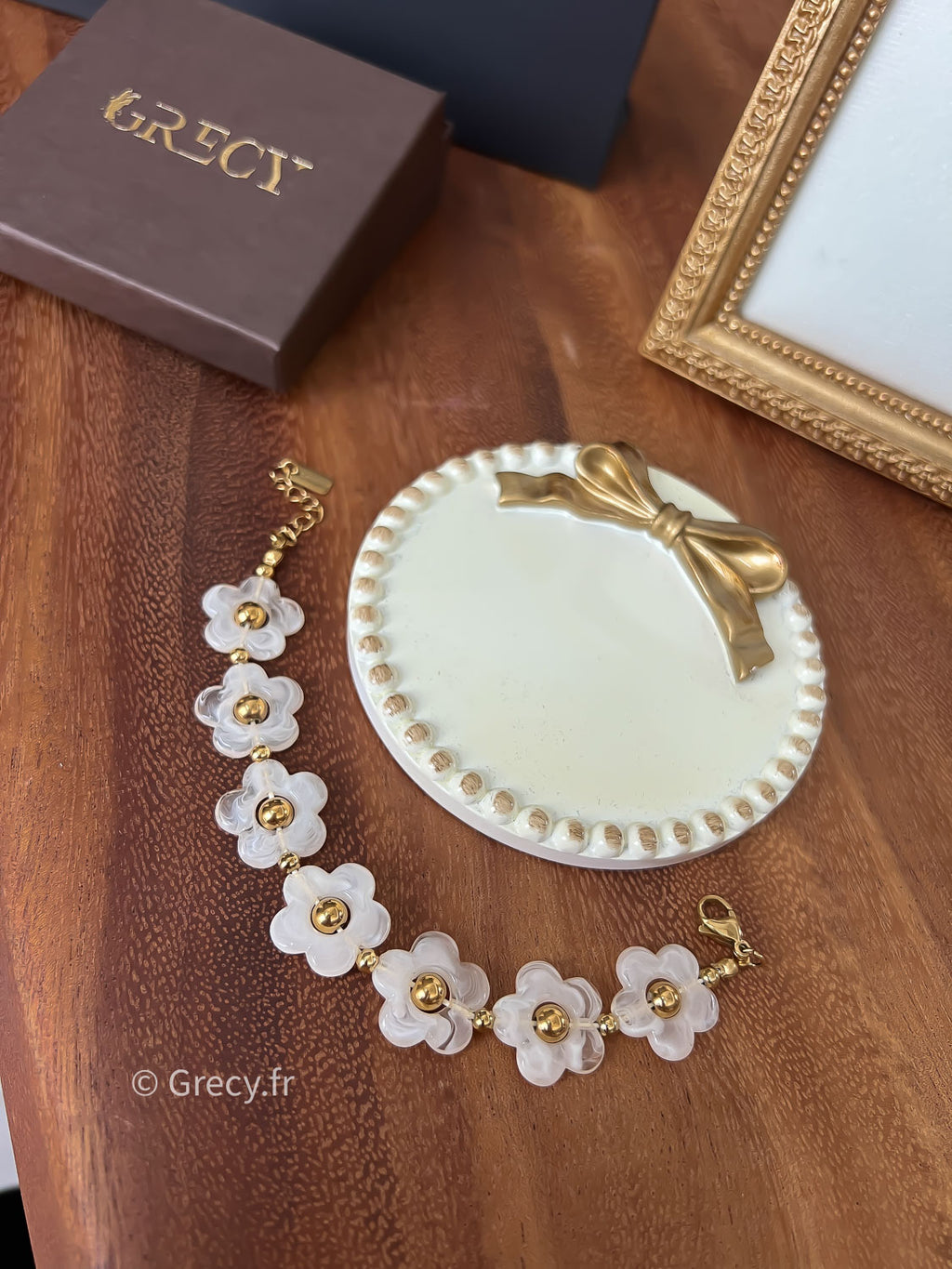 Aurore / Bracelet fleurs résine blanche