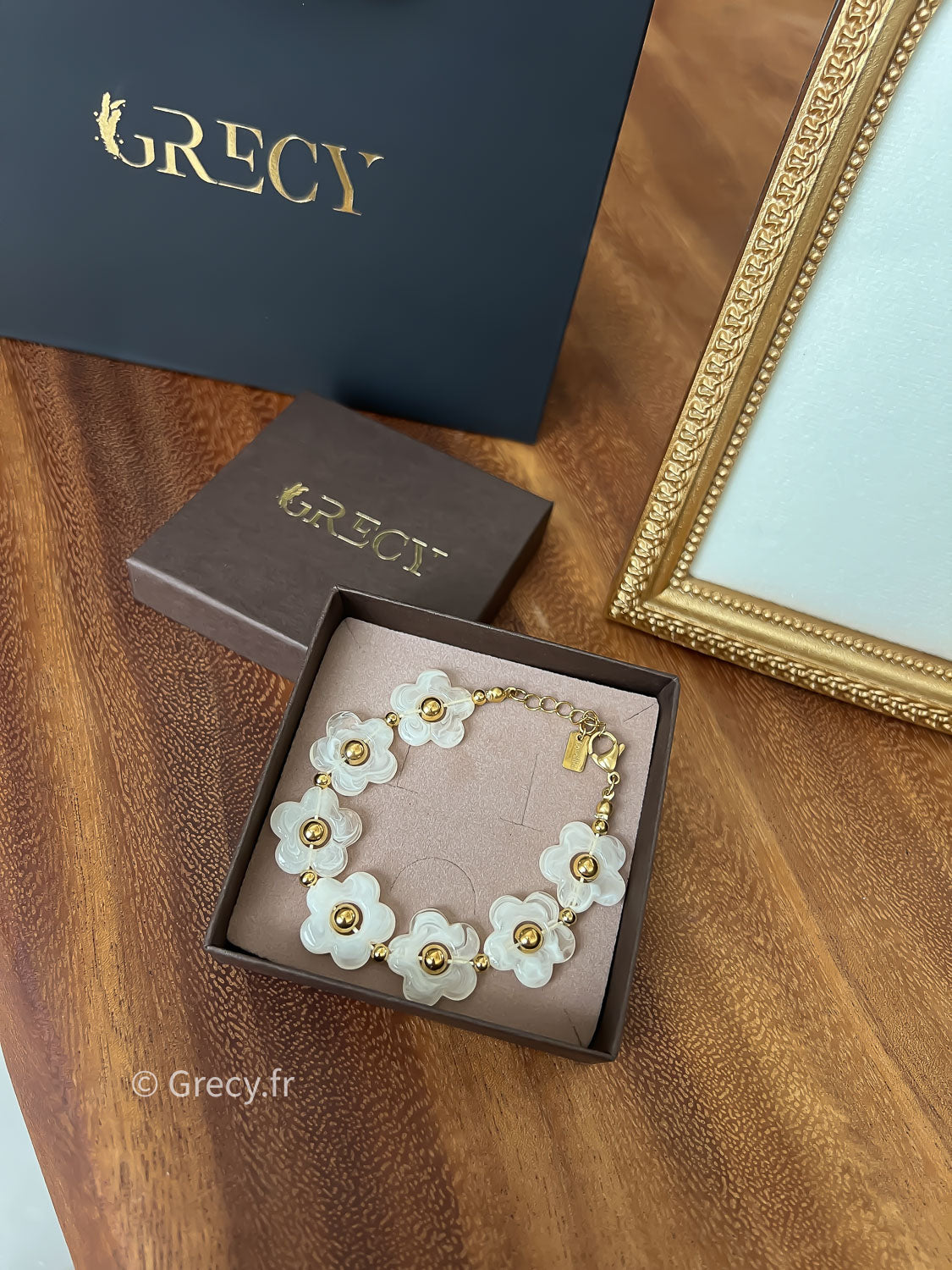 Aurore / Bracelet fleurs résine blanche