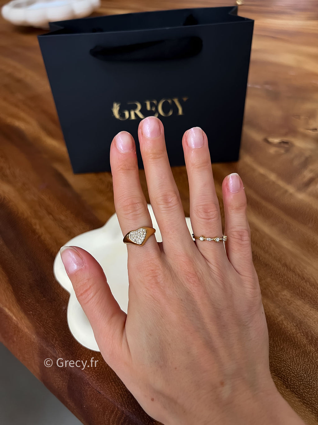 Lou / Bague chevalière coeur strass