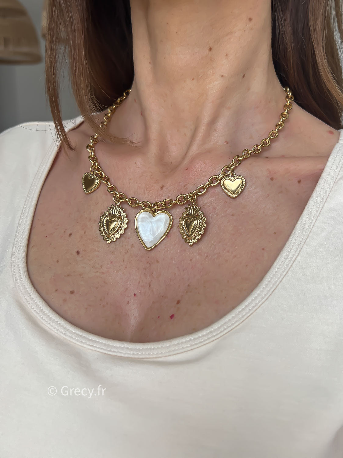 Elena / Collier doré motifs coeurs