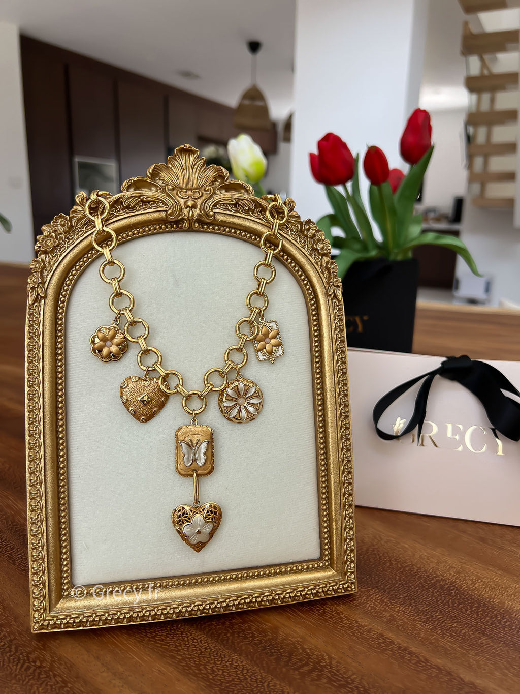 Manuela / Collier maille charms coeurs, fleurs et papillon