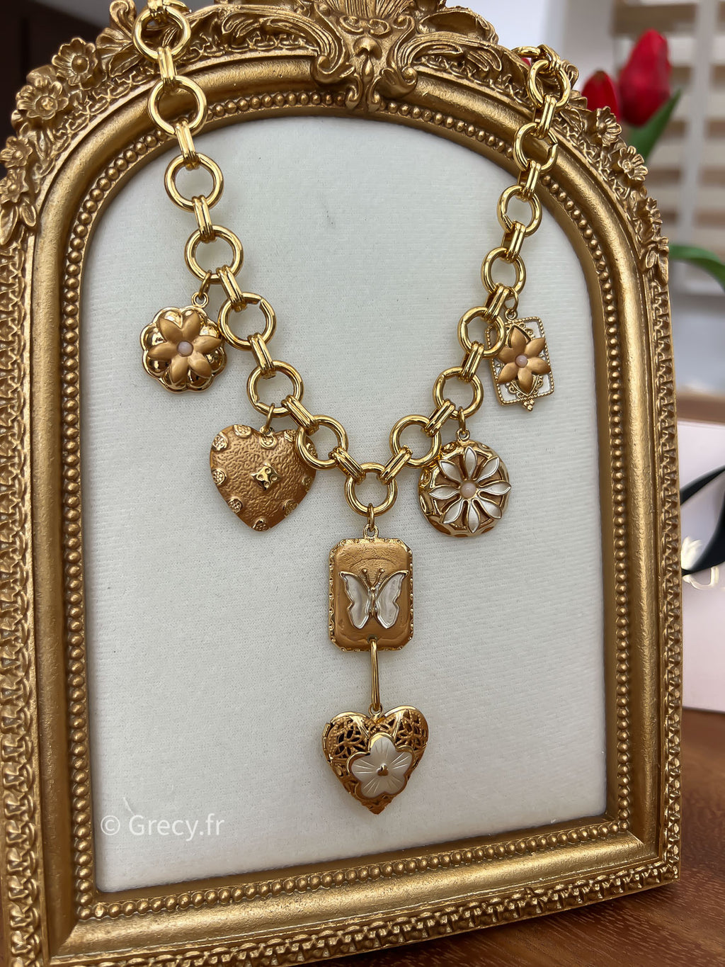 Manuela / Collier maille charms coeurs, fleurs et papillon