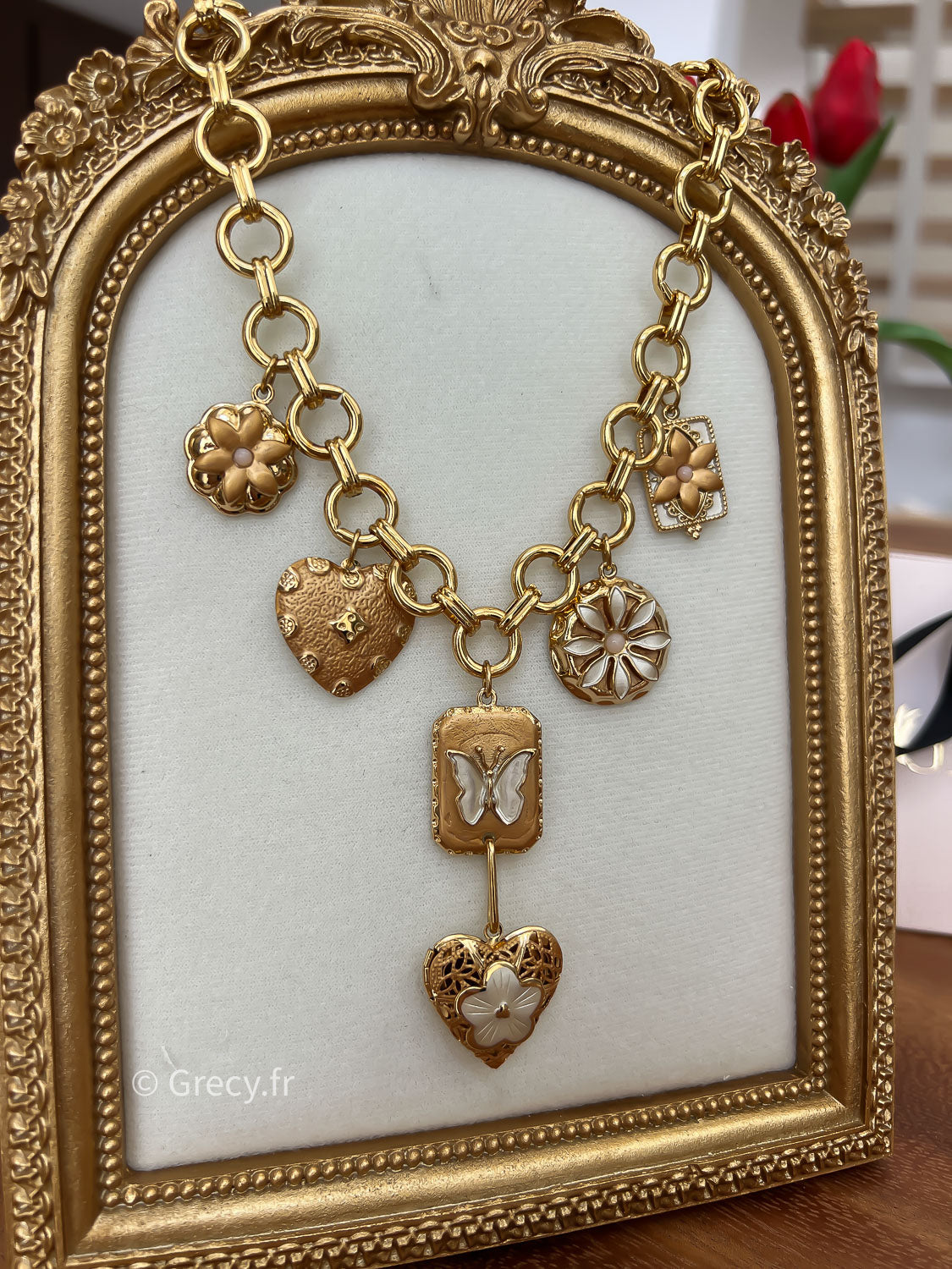 Manuela / Collier maille charms coeurs, fleurs et papillon