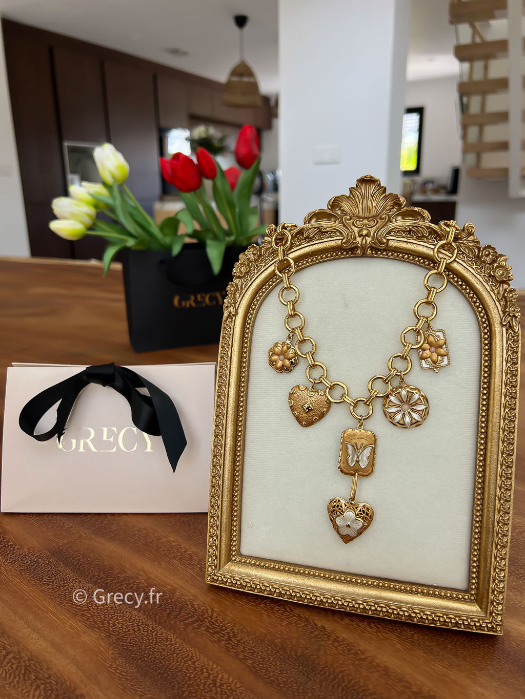 Manuela / Collier maille charms coeurs, fleurs et papillon