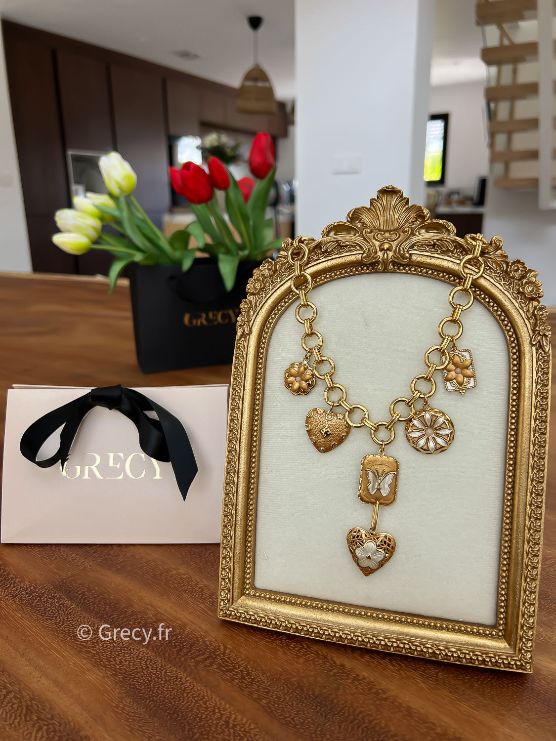 Manuela / Collier maille charms coeurs, fleurs et papillon