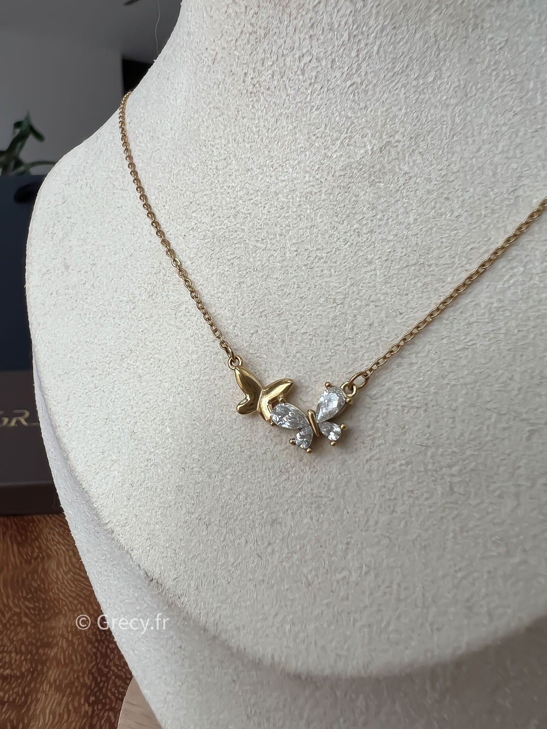 Jade / Collier double papillon