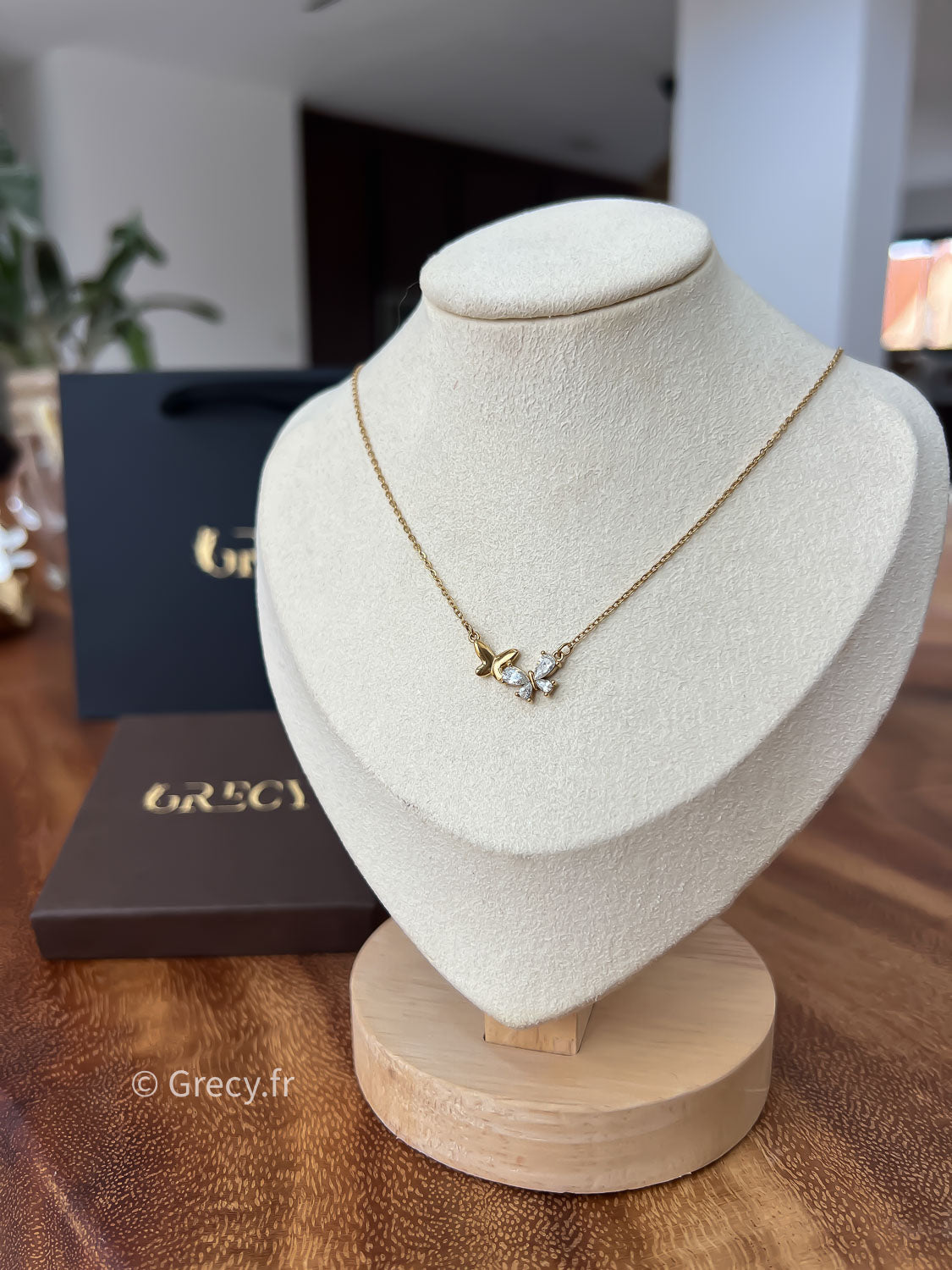 Jade / Collier double papillon