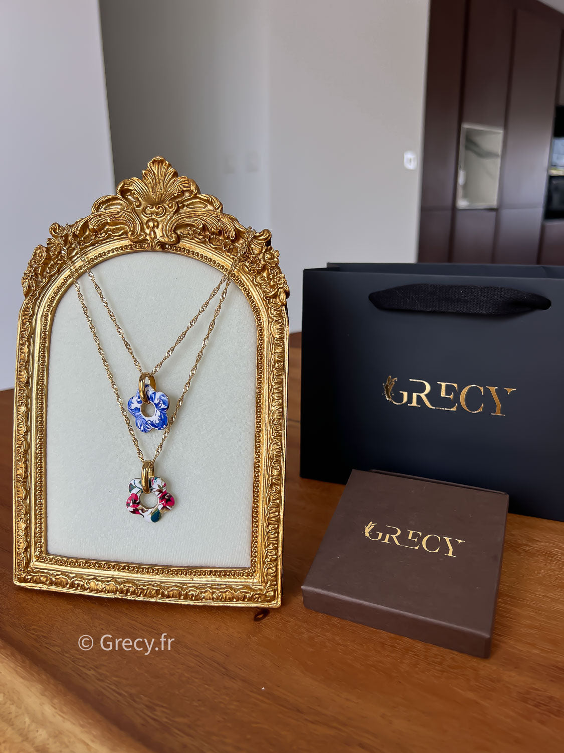 Ninon / Collier fleur sur chaîne