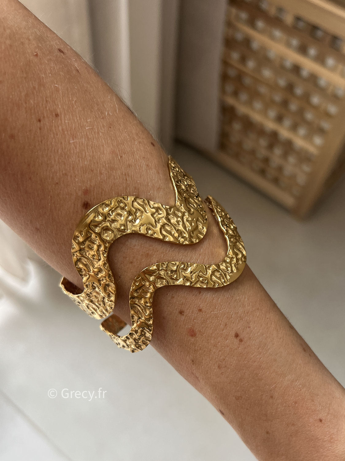 Eleonore / Bracelet jonc ouvert vagues